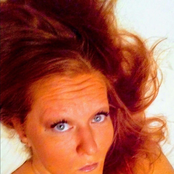 Meet your Posher, Christine - Picture 1 of 1